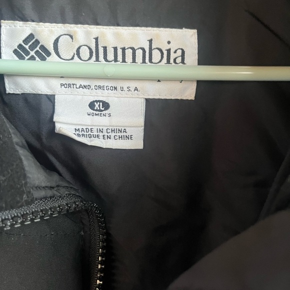 Columbia Black Puffer Down Feather Vest Size XL - Picture 6 of 10